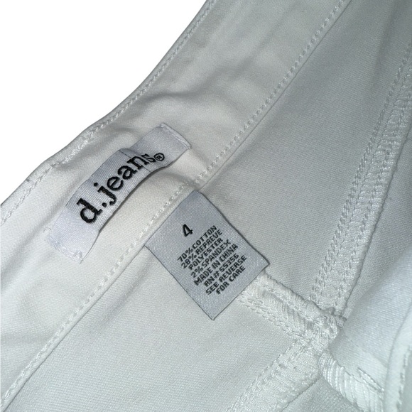 d. jeans Women's Crisp White Mid-rise Skinny Jeans - Picture 4 of 5